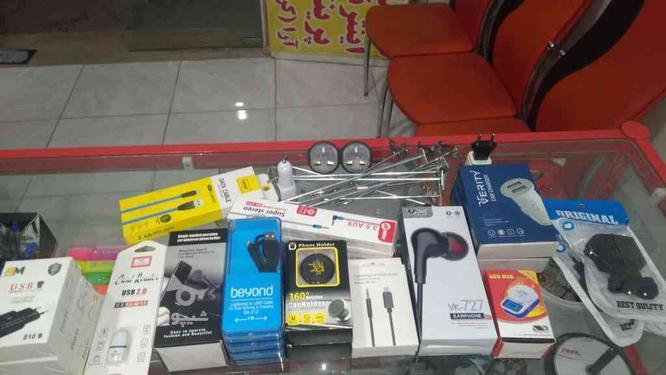 تعدادی لوازم موبایل بصورت یکجا در گروه خرید و فروش موبایل، تبلت و لوازم در سمنان در شیپور-عکس1