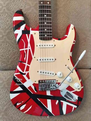 گیتار الکتریک Fender Squier EVH کاستوم شده در گروه خرید و فروش ورزش فرهنگ فراغت در خراسان رضوی در شیپور-عکس1