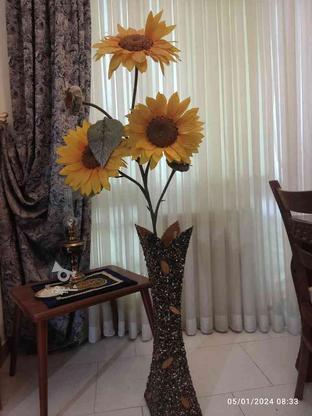 گل آفتاب گردان مصنوعی بزرگ با گلدان سنگریزه در گروه خرید و فروش لوازم خانگی در مازندران در شیپور-عکس1