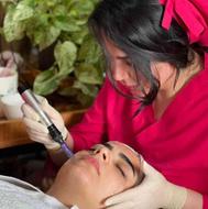 فشیال تخصصی و پاکسازی پوست صورت برای خانم ها