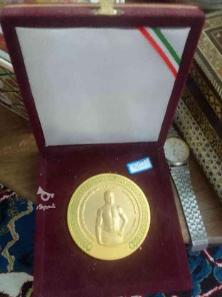 مدال سکه تختی در گروه خرید و فروش ورزش فرهنگ فراغت در تهران در شیپور-عکس1