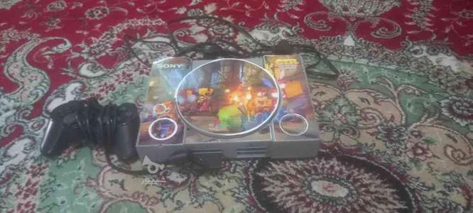 پلی ستیشن 1 با دسته وچند سی دی در گروه خرید و فروش لوازم الکترونیکی در کرمان در شیپور-عکس1