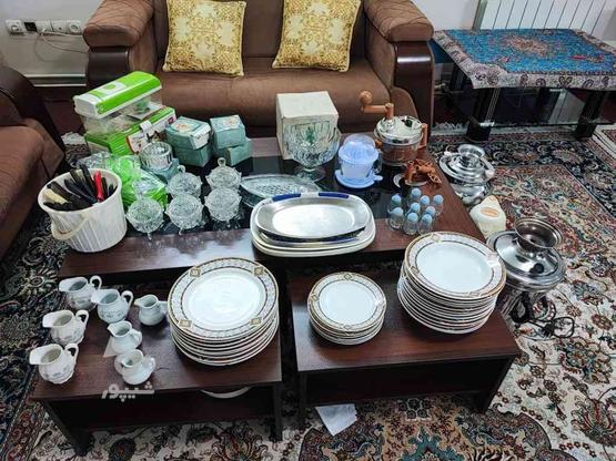 تعدادی ظرف ملامین سماور قندان پلو خوری خورش خوری در گروه خرید و فروش لوازم خانگی در تهران در شیپور-عکس1