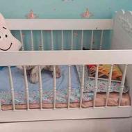 تخت نوزاد گهواره ای همراه خوشخواب