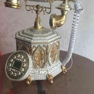تلفن کلاسیک رومیزی