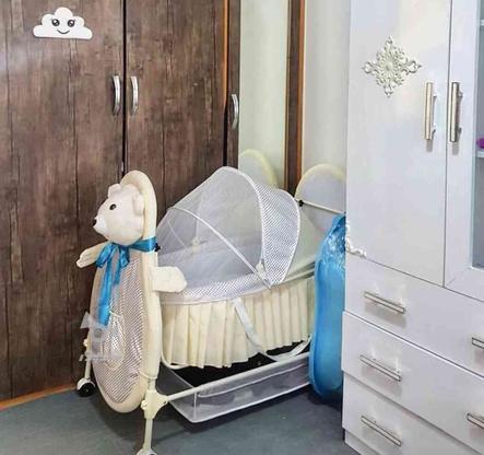 تخت گهواره ای نوزاد کاملا سالم و تمیز در گروه خرید و فروش لوازم شخصی در گیلان در شیپور-عکس1