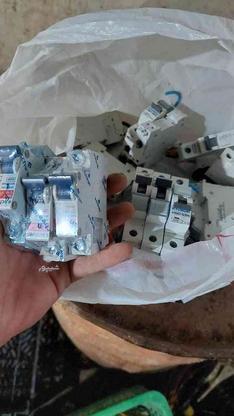 تعداد 30فیوز و 15 عدد هالوژن در گروه خرید و فروش لوازم الکترونیکی در مازندران در شیپور-عکس1