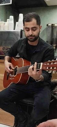 تدریس خصوصی گیتار به صورت آنلاین و حضوری در گروه خرید و فروش خدمات و کسب و کار در تهران در شیپور-عکس1