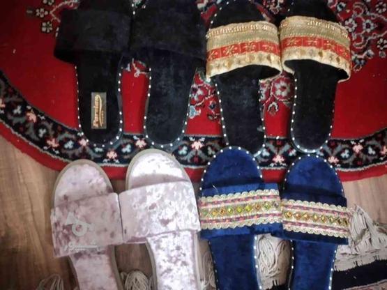 تعدادی دمپایی زنانه در رنگها و سایزهای مختلف در گروه خرید و فروش لوازم شخصی در تهران در شیپور-عکس1