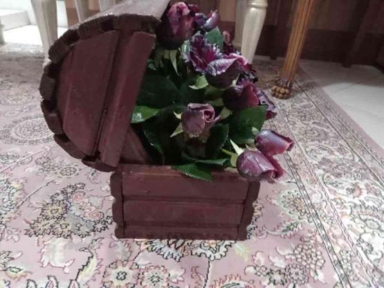 گل با صندوقچه چوبی در گروه خرید و فروش لوازم خانگی در تهران در شیپور-عکس1