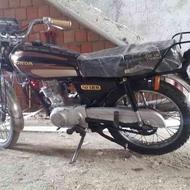 فروش یک دستگاه موتور سیکلت هندا 125 تمیز و سرحال تک هندل