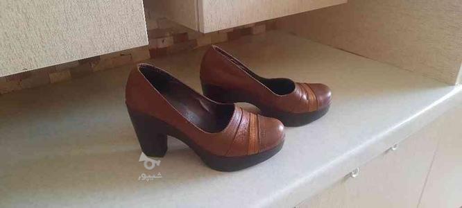 کفش با رویه چرمی در گروه خرید و فروش لوازم شخصی در خراسان رضوی در شیپور-عکس1
