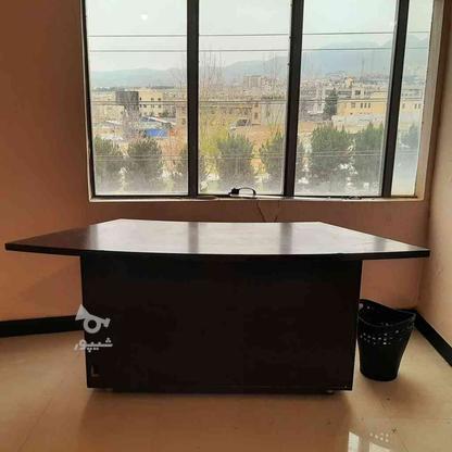 میز اداری و دوعدد مبل گردان در گروه خرید و فروش صنعتی، اداری و تجاری در البرز در شیپور-عکس1