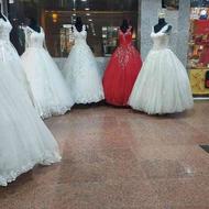 حدود25عدد لباس عروس همگی تمیز نو یبارتن به فروش میرسد