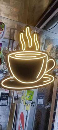 تابلو نیون لوگوی قهوه زیر قیمت در گروه خرید و فروش صنعتی، اداری و تجاری در تهران در شیپور-عکس1
