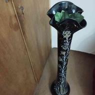 گلدان شیشه ای سیاه