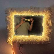 آینه با LED رنگ انبه ای