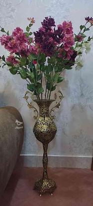 گلدان کنار سالنی به همراه گل در گروه خرید و فروش لوازم خانگی در اردبیل در شیپور-عکس1