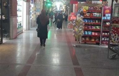 مغازه در بازار بزرگ ایرانی اسلامی