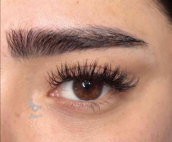 خدمات کاشت مژه انجام میدم