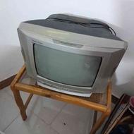 یک دستگاه تلویزیون سامسونگ 14 اینچ