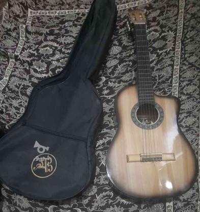گیتار در حد نو در گروه خرید و فروش ورزش فرهنگ فراغت در گیلان در شیپور-عکس1