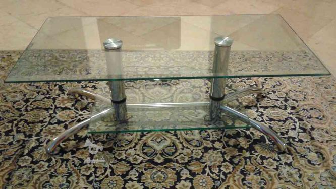 میز شیشه ای دو طبقه با پایه های استیل نقره ای در گروه خرید و فروش لوازم خانگی در تهران در شیپور-عکس1