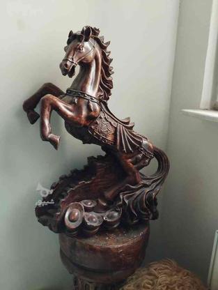 مجسمه اسب به همراه پایه در گروه خرید و فروش لوازم خانگی در مازندران در شیپور-عکس1