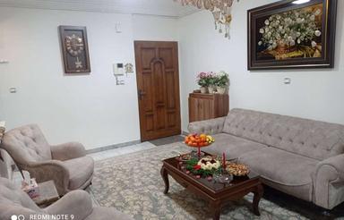 آپارتمان 54متری واقع در خیابان اردیبهشت کوچه نجفی اصفهانی