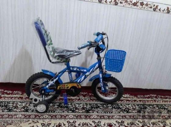 دوچرخه 12 آبی در گروه خرید و فروش ورزش فرهنگ فراغت در همدان در شیپور-عکس1