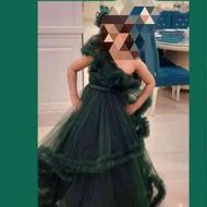 لباس مجلسی دخترانه سبز رنگ نو فقط یک بار پوشیده شده است