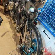 دوچرخه دونفره اکبند نونو به علت جمع کردن مغازه