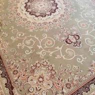 فرش 12متری رنگ گردویی گل برجسته تمیز بدون هیچ لک یا پارگی