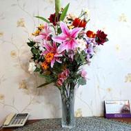 گلدان بزرگ با12نوع گل ولوازم محدود منزل فروشی باتخفیف