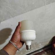 لامپهای کم مصرف بدون کارتن نه نصف قیمت ربع قیمت