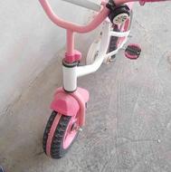 دوچرخه کودک صورتی قیمت خیلی پایین گذاشتم