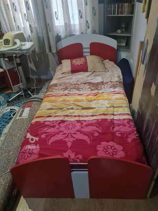 تخت خواب یک نفره ام دی اف همراه با میز آرایش در گروه خرید و فروش لوازم خانگی در مازندران در شیپور-عکس1