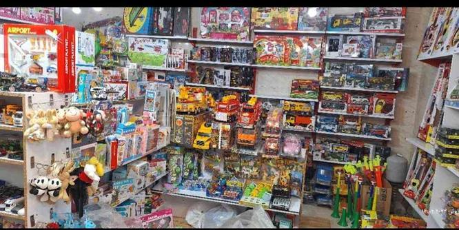 واگذاری (فروش بار) مغازه اسباب بازی فروشی به علت تغییر شغل