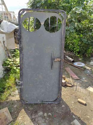 یک عدد دروازه‌ی آهنی قوی و محکم وسالم در گروه خرید و فروش لوازم خانگی در مازندران در شیپور-عکس1