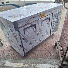 میز کار زیر یخچال و فریزر