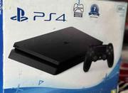 Ps4 اسلیم 500 گیگ با یک دسته اورجینال به همراه بازی