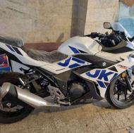 موتورسیکلت سوزوکی 250 gsx