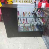 استخدام نیرو جوان جهت کار در عطر فروشی