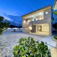 فروش ویلا 370 متر در جاده دریا