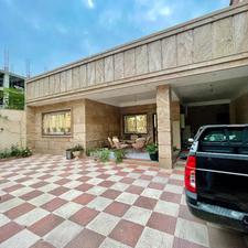 فروش ویلا 280 متری حیاط دار فول امکانات در خ تهران