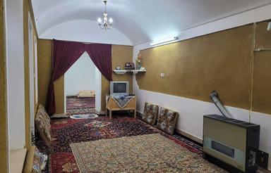 اقامتگاه بومگردی سوئیت دربست آباده