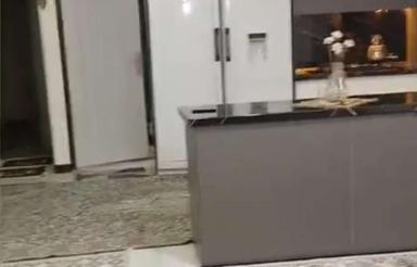 105متری نگین طلائیه