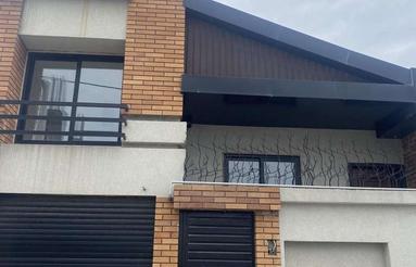 فروش خانه و کلنگی 100 متر در مرکز شهر