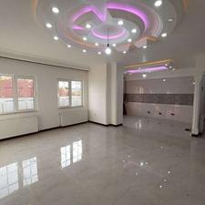 132 متر سه خوابه استخر کومله حیاط دار لوکس