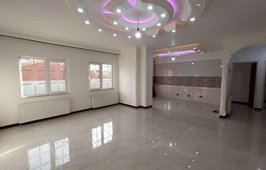 132 متر سه خوابه استخر کومله حیاط دار لوکس